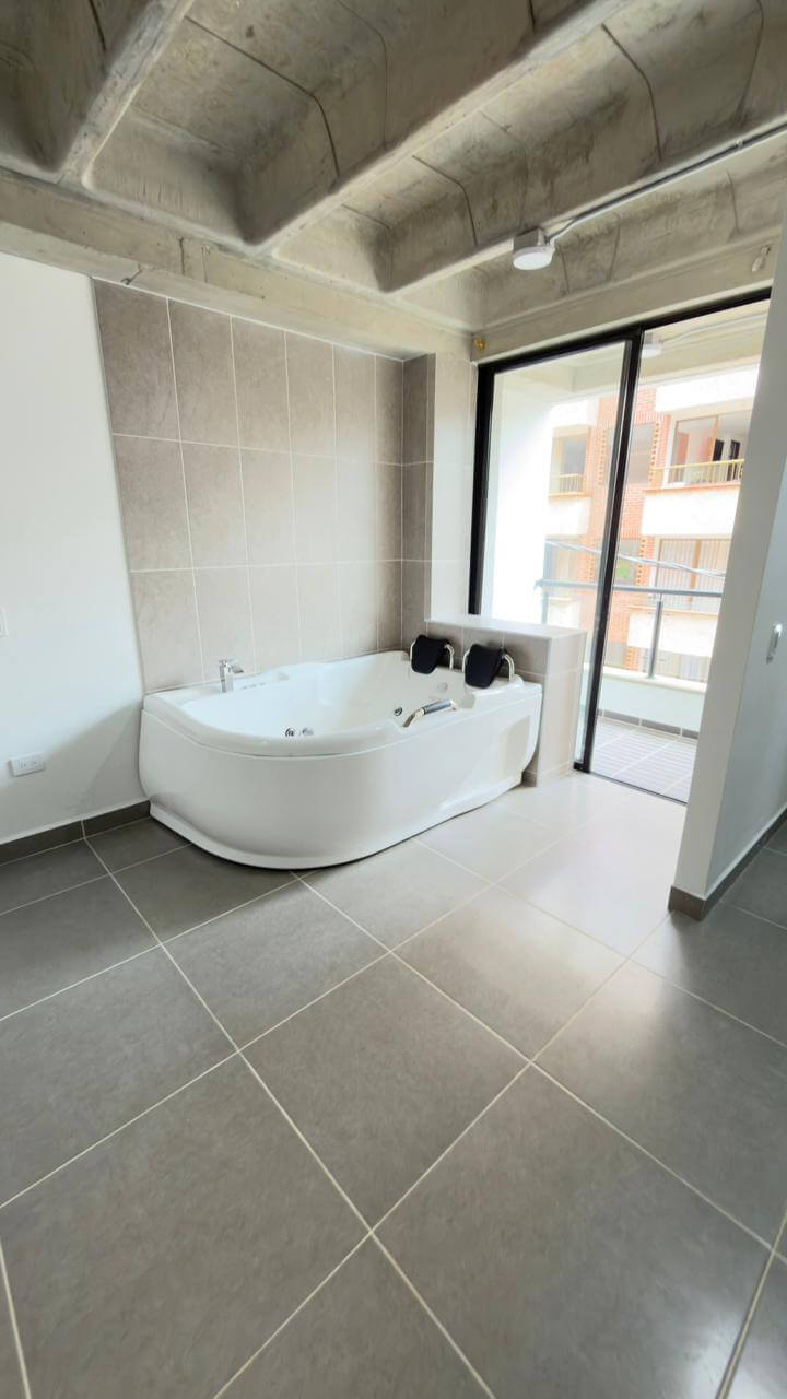Jacuzzi Infinity en Proyecto Cyan Sabaneta