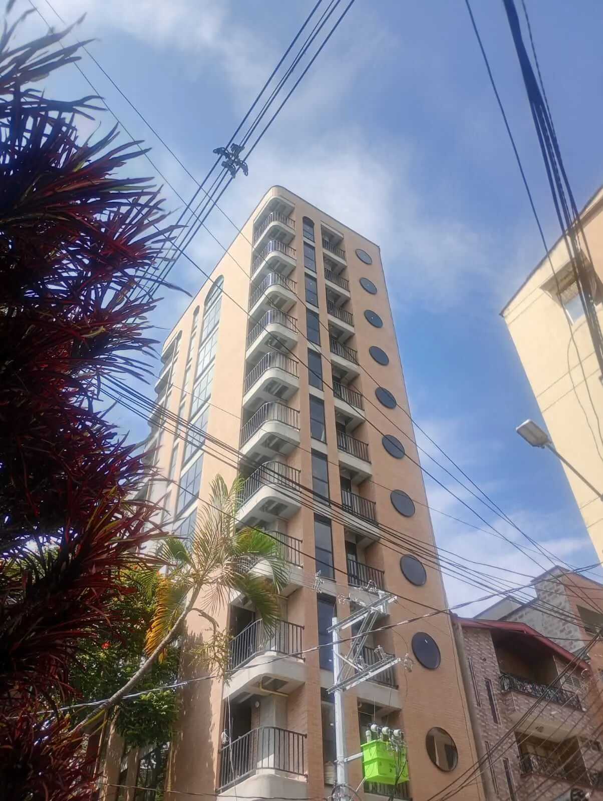 Avance de Obra Momotus - Acabados interiores en obra blanca