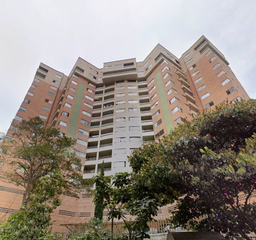 Apartamento Penthouse Dúplex de Lujo en Venta Sabaneta Parque - Áves María