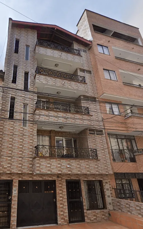 Fahcada de una casa en venta en Sabaneta en el Barrio Entreamigos